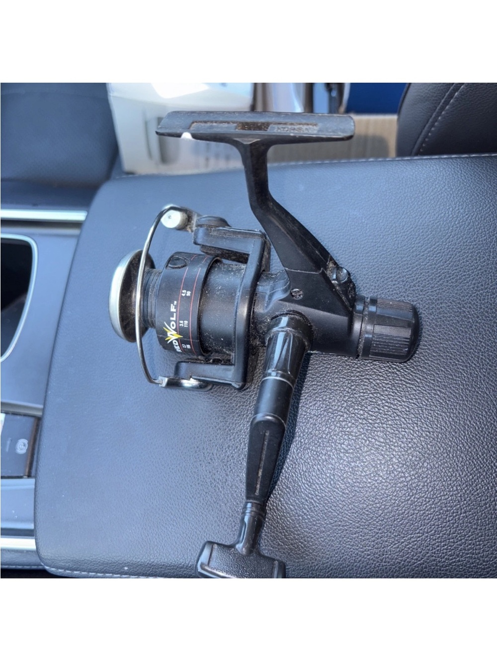 RED WOLF Black Spinning Fishing Reel - Compact Men’s Reel